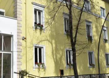 Përhapja e lajmit për infektim me HIV/AIDS të zyrtarëve të bashkisë Gjirokastër, vjen paralajmërimi nga Zyra e Komisionerit për të Drejtën e Informimit