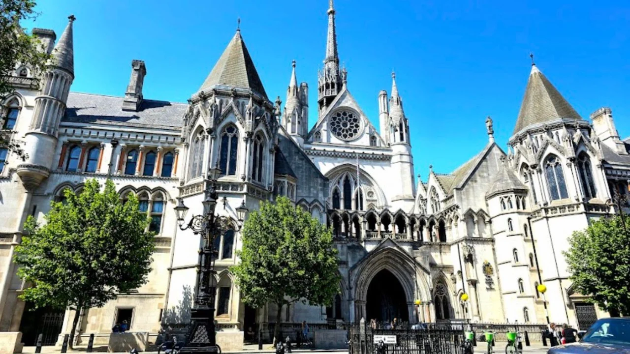 DOKUMENTI  Gjykata e Lartë angleze bllokon ekstradimin e vrasësve të Ardian Nikulajt  prokuroria  E apelojmë 