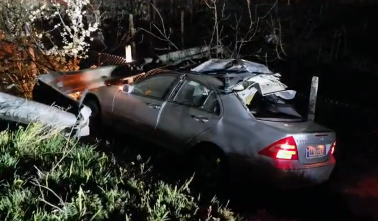 VIDEO   Tentoi t i arratisej Policisë  drejtuesi i mjetit shkakton aksident