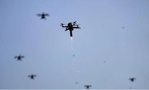 DIA amerikane  Irani ka mijëra raketa dhe dronë  kamikazë  në arsenalin e tij