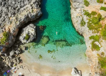 “Travel and Tour World”: Plazhe magjike dhe aventura pa fund. Shqipëria, destinacioni i vitit 2026