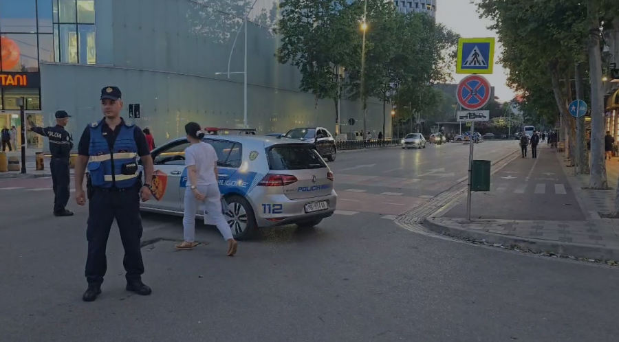 Alarm për bombë në një qendër tregtare në Tiranë  evakuohen qytetarët