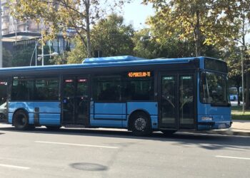 Nga sot 40% më pak autobusë në Tiranë, shkak çmimi i naftës