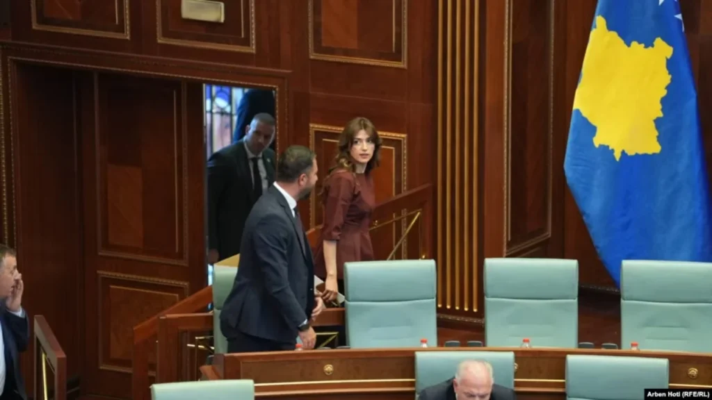 Ndërpritet sërish seanca, përpjekja e fundit për zgjedhjen e presidentit në Kosovë në orën 23:00