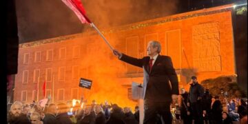 “Cikli i Berishës është mbyllur”, sondazhi: 77% refuzojnë t’i bashkohen protestave të PD