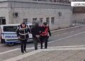 Punonjësi i Bashkisë Gjirokastër shkakton aksident me 3 të plagosur dhe 4 makina të shkatërruara, policia e arreston!