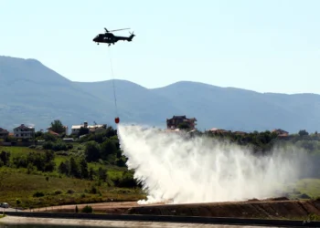 “7 mijë euro/ora e helikopteri…”, zjarrfikësi analizon situatën e djeshme të djegies së pallatit pranë QSUT
