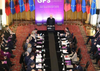 Rama mbledh ministrat dhe grupin parlamentar, fokusi tek integrimi në BE