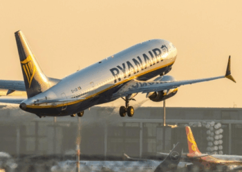 Ryanair mbyll bazën në Berlin, shkak rritja e tarifave