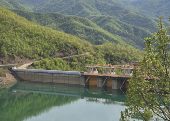 Shqipëria eksportoi 1.2 TWh energji në 3-mujorin e parë 2026, si e ndihmoi taksa e karbonit