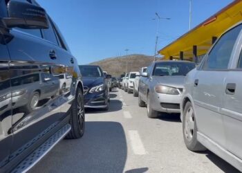 Pashkët të dielën, vijon fluksi i emigrantëve në Kapshticë