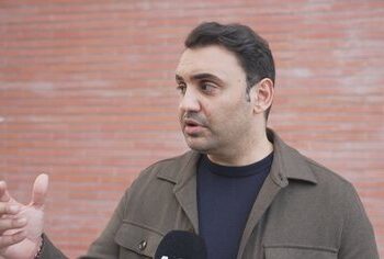 Opozita kthen podiumin në protestën e së premtes, Belind Këlliçi tregon arsyen