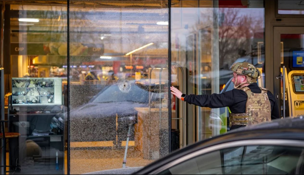 Sulmi me armë në Kiev  shkon në 6 numri i viktimave  mes tyre edhe autori