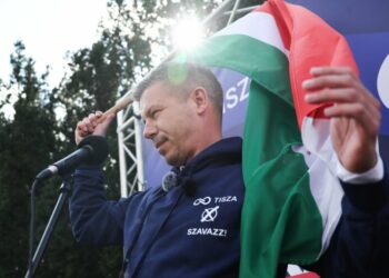 U rrit në hijen e “shefit Orbán” dhe e rrëzoi, njihuni me Péter Magyar. U bë i njohur nga një video në YouTube