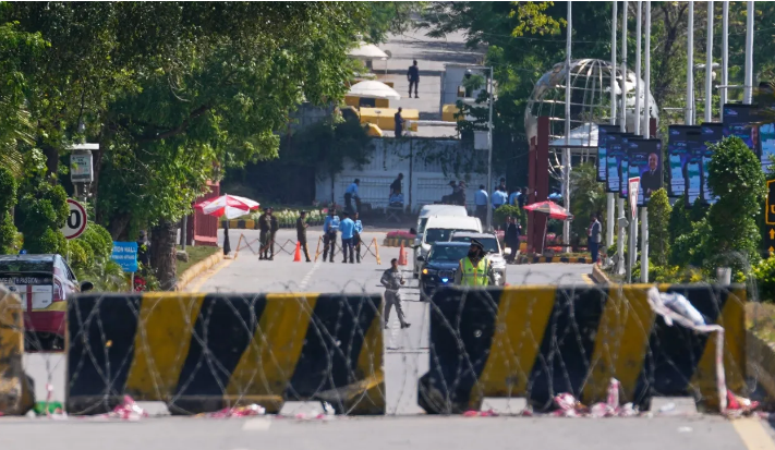 Delegacionet e Iranit dhe SHBA drejt bisedimeve në Pakistan  masa të forta sigurie në Islamabad