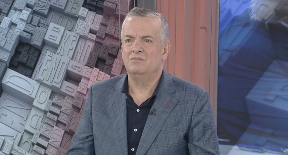 7 prilli që bashkon Kurtin  Hoxha  fashistët italianë dhe   grekët  dje dhe sot  