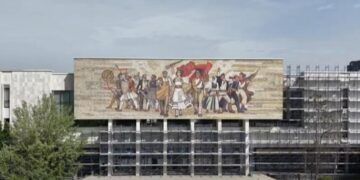 Muzeut Historik Kombëtar i rikthehet shkëlqimi, finalizohet restaurimi i plotë i fasadës