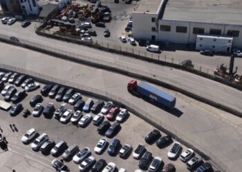 Pritet bllokimi në Portin e Durrësit dhe pikat kufitare, shkak çmimi i naftës! Kamionistët paralajmërojnë protesta