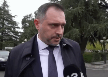 Ministri i Mbrojtjes flet për rrezikun nga Irani: Shqiptarët duhet të jenë të qetë! Siguria garantohet nga NATO dhe…