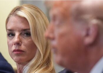 Nga përplasjet politike te kriza e besimit! Rasti Bondi dhe sinjalet e Trump për NATO-n