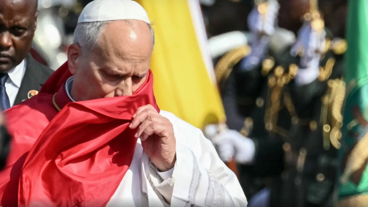 Përplasja Vatikan Trump  Papa Leoni XIV injoron presidentin amerikan