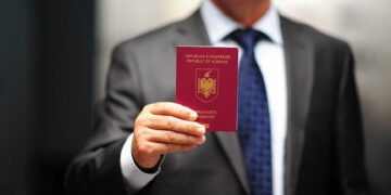 “Pasaporta shqiptare me procedurë të lehtësuar”, PS propozon lehtësim të kushteve për dhënien e nënshtetësisë