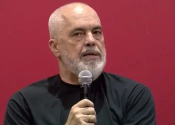 Taksa në lejet e ndërtimit që do përdoret për strehimin, Rama: 3% i të gjitha bashkive do mblidhet në një fond të vetëm