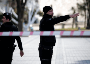 Sulm me armë në Turqi, nxënësi qëllon për vdekje 3 të mitur dhe 1 mësues. 20 të plagosur