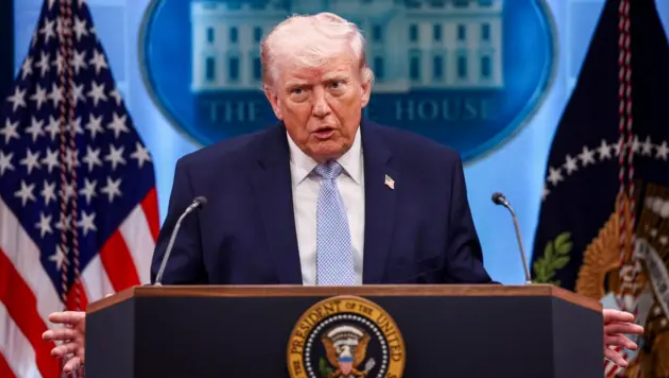 Incidenti në Shtëpinë e Bardhë  Trump  Mbreti Charles III do vizitojë SHBA në  siç ishte planifikuar