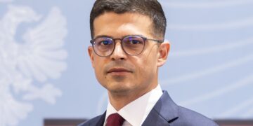 Vengu mbi përplasjet në PS: Detaje periferike, Shqipëria ka çështje shumë më jetike! Hatërmbetjet janë një luks që nuk e kemi