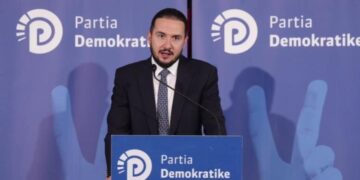 ‘PD s’mund të jetë frëngji ku gjuhen ambasadorët’, Salianji: Berisha ka uzurpuar partinë, nuk e sjell dot në pushtet