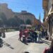 Makina ‘fluturon’ mbi turmën me 160 km/h, 7 të plagosur! Shoferi nxjerr thikën gjatë arratisjes