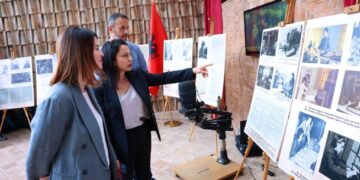 Çelet ekspozita “Një rrugëtim në historinë e lajmit shqiptar”, ATSH paraqet materiale të rralla arkivore