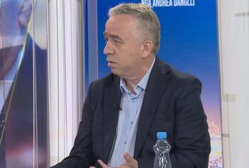 Krasniqi tregon rastet kur është hequr “non grata”: Të gjitha kanë lidhje me gjeopolitikën
