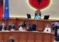 Ministri ulet te vendi i Ramës, i thonë të çohet menjëherë