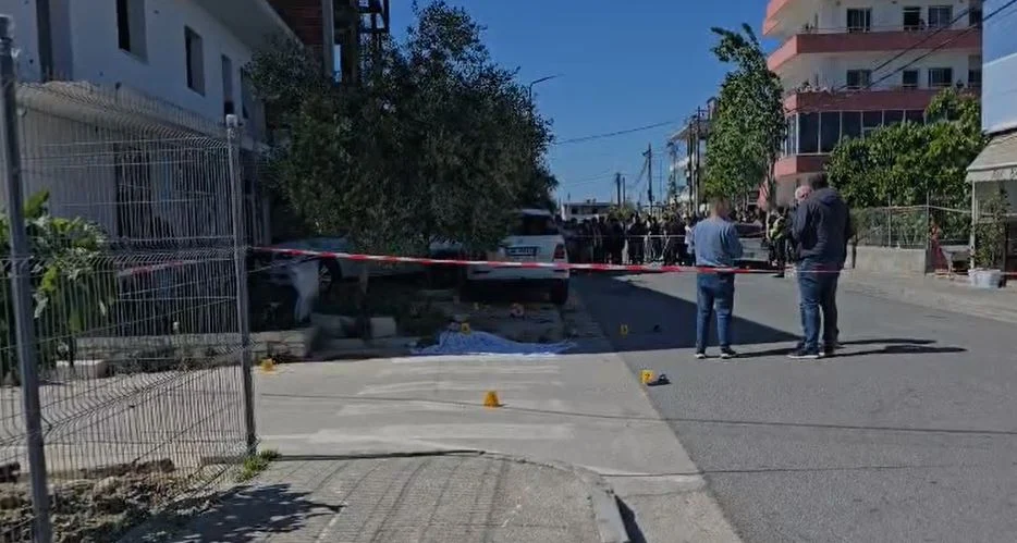Dhimbje dhe lot në Durrës  një nga viktimat dhe i plagosuri kushërinj të parë  po luanin pranë shtëpisë