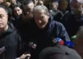 Bllokohet marshimi drejt ministrive, Berisha akuza të forta: Krim i shëmtuar, beteja vazhdon në çdo formë