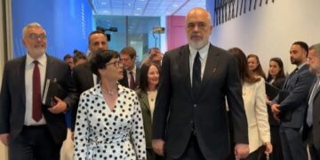 Euraktiv: Shqipëria është gati të pranojë anëtarësimin në BE edhe pa veto! Rama e përsëriti në Bruksel