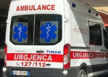 Aksident në Tiranë, humb jetën babai i ministres Pirdeni