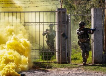NATO publikon pamjet: Forcat Speciale shqiptare stërviten me instruktorë amerikanë në misione të avancuara