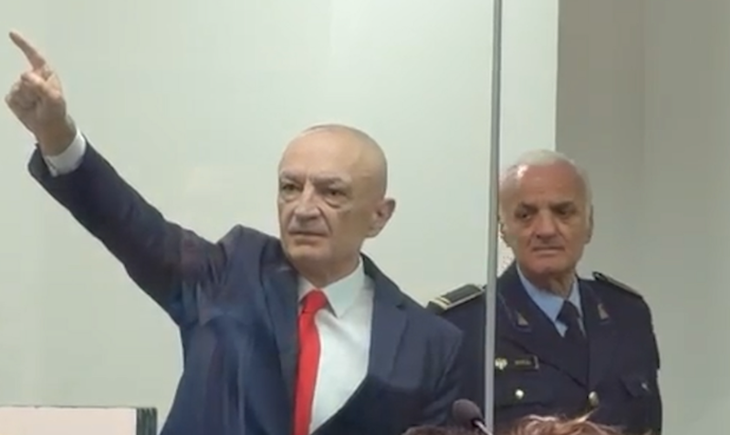 nikoll-lesi-nxirreni-nga-qelia-e-paraburgimit-ilir-meten