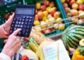 Rritja e çmimeve/ Ekspertët propozojnë “kartë pensionisti” për lehtësime fiskale në produktet bazë