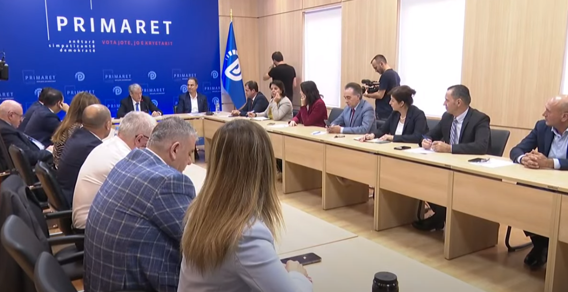 Deputeti i PD entuziast  SHBA të po i heqin  non gratën  Berishës  shumë shpejt japim lajmin 