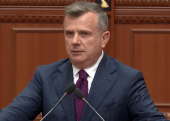 Pas tragjedisë në Durrës, Taulant Balla: ‘Të fortët’ e lagjeve s’kanë pse të kenë patentë! Duhen ndryshime urgjente në Kodin Penal