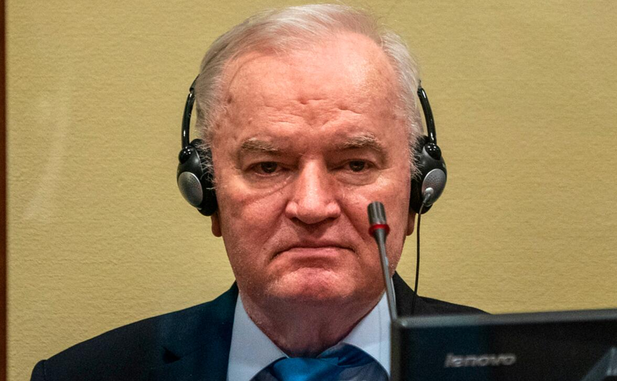 Një regjim në këmbë për një kriminel lufte