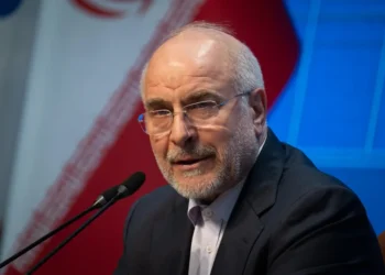 “Kemi mënyra të tjera për të goditur SHBA”, Irani ashpërson tonet ndaj Donald Trump, sinjale për përshkallëzim në Hormuz