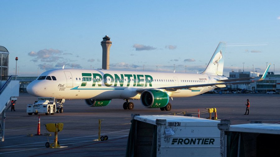  Sapo goditëm dikë   avioni vret një person në pistën e Aeroportit  evakuohen pasagjerët