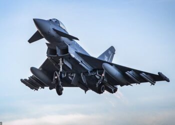 Britania vendos sistem të ri anti-dron në Lindjen e Mesme, do të instalohet në avionët “RAF Typhoon”