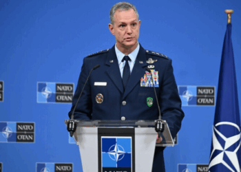 A është gati NATO për mision në Ngushticën e Hormuzit? Flet komandanti më i lartë i Aleancës
