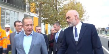 “Nëse nuk ka zgjidhje deri më 28 maj, shihemi në Arbitrazh”, Pacolli i shkruan Ramës për konfliktin në Aeroportin e Vlorës